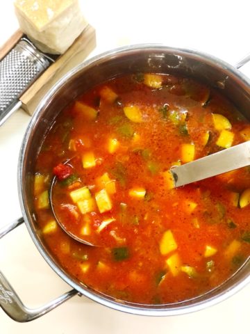pot of zucchini soup