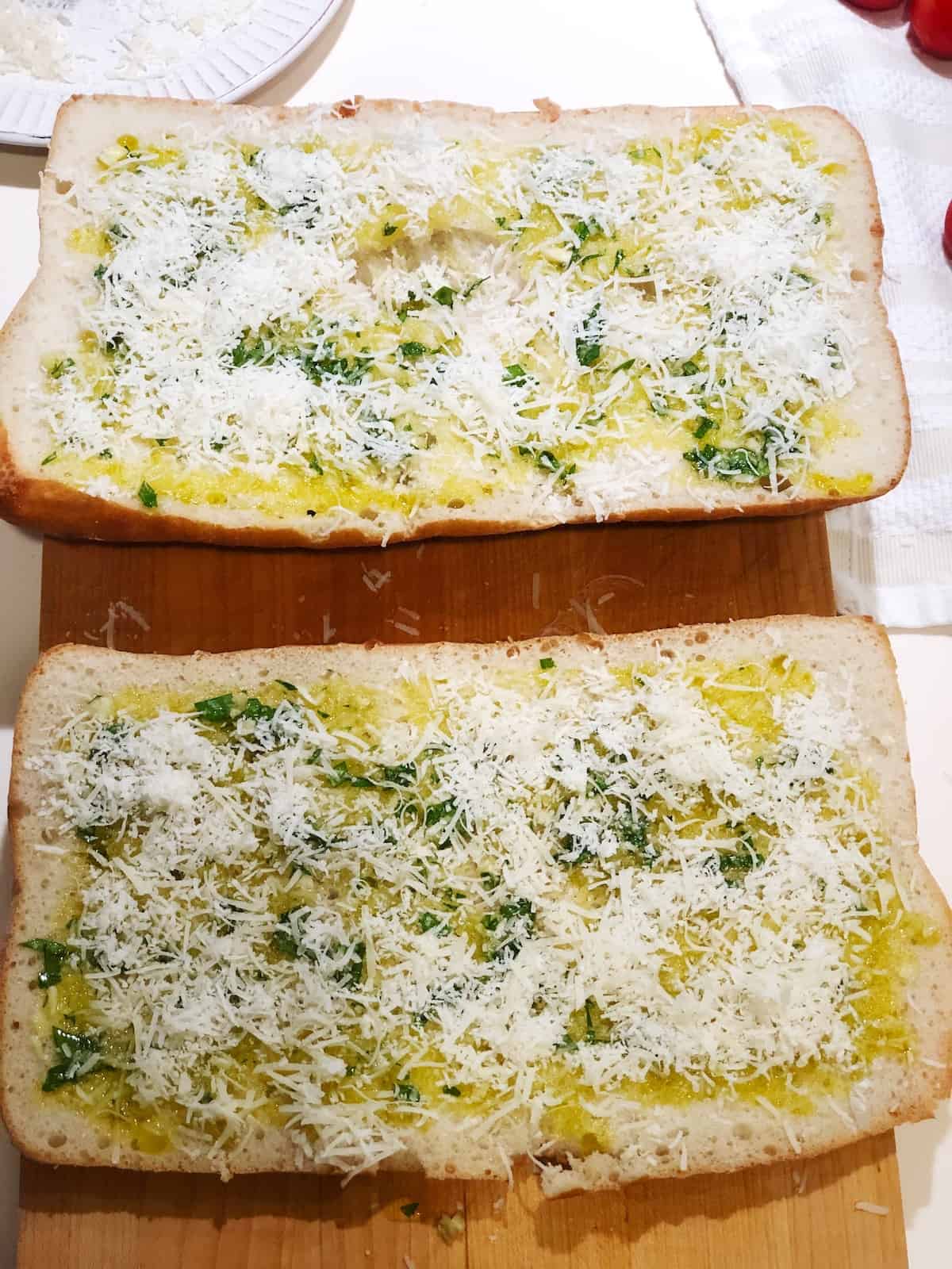 garlic ciabatta with cheese