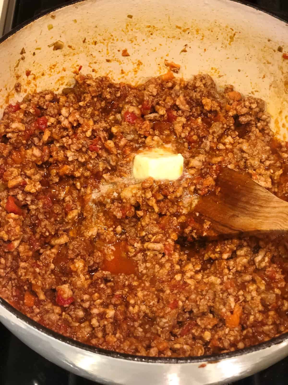 Making the Bolognese sauce for the creamy tortellini Bolognese.