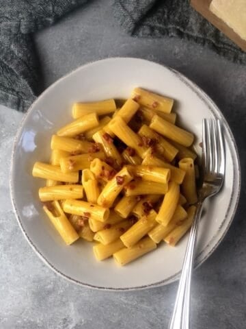 Carbonara in a bowl.