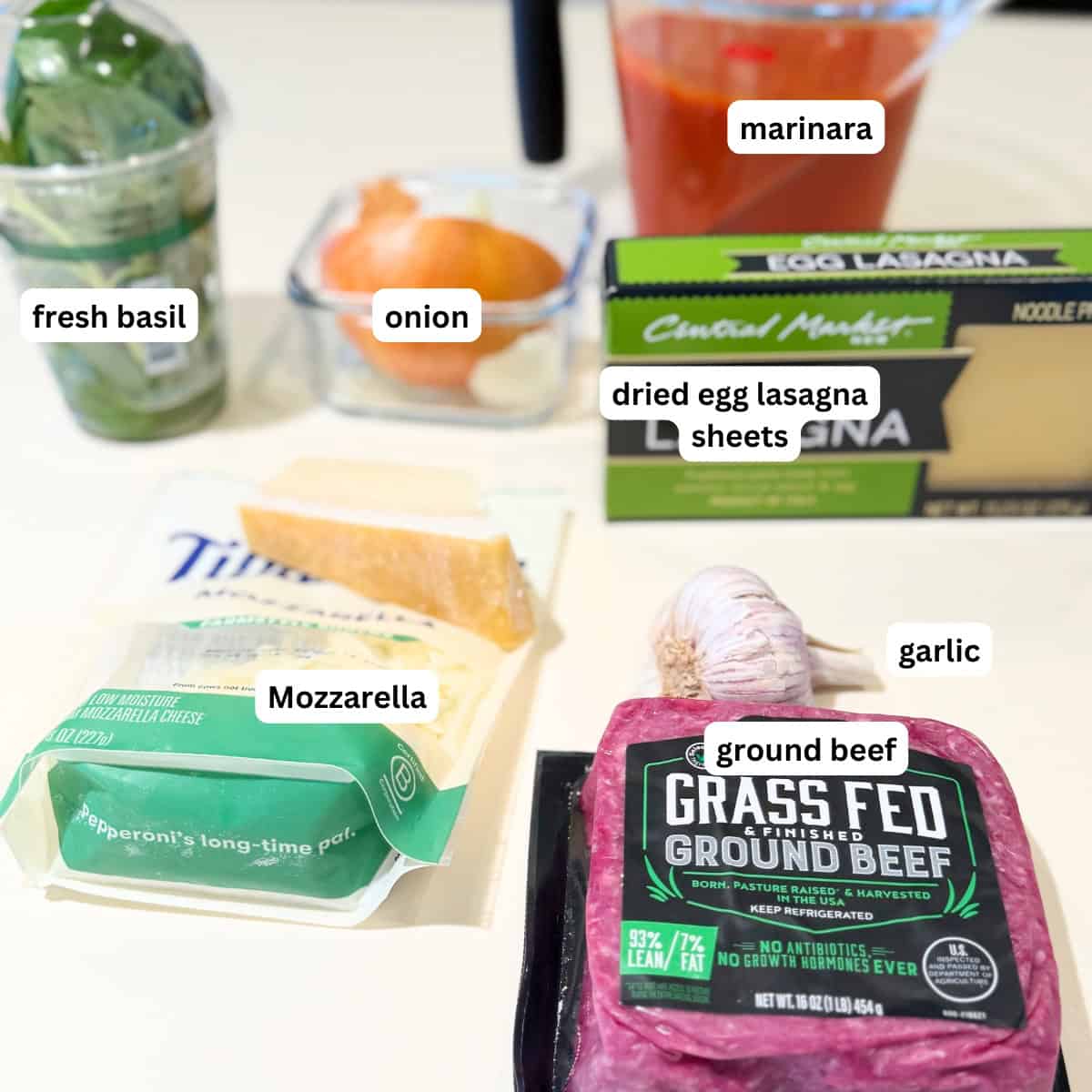 Ingredients for the baked cannelloni.